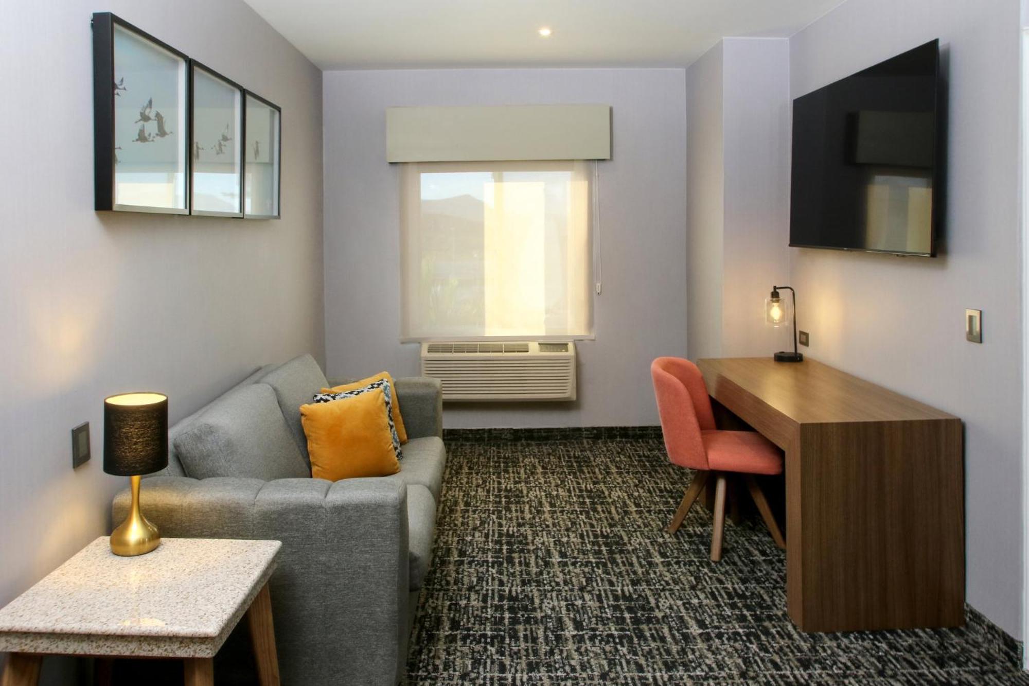 Voco Saltillo Suites By Ihg Exterior photo